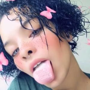 Meet your Posher, Jenn